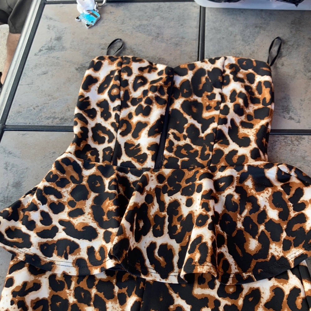 Leopard print strapless romper small